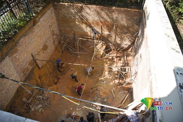 白小姐四肖期中特开奖和一地下室惊现大鱼池与地下室 鱼池